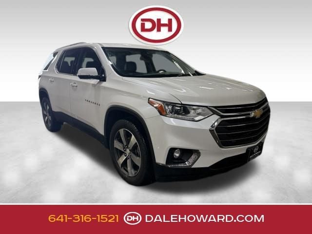 2018 Chevrolet Traverse 3LT in Iridescent Pearl Tricoat — front three-quarter view